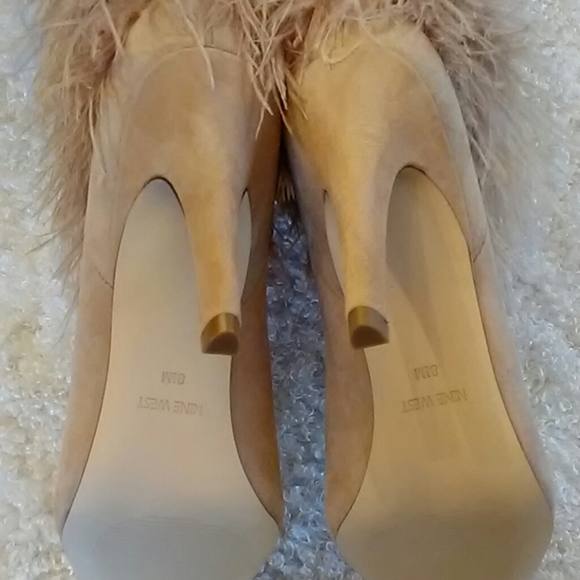 Ombre Feather Yeti Boot - Picture 5 of 7